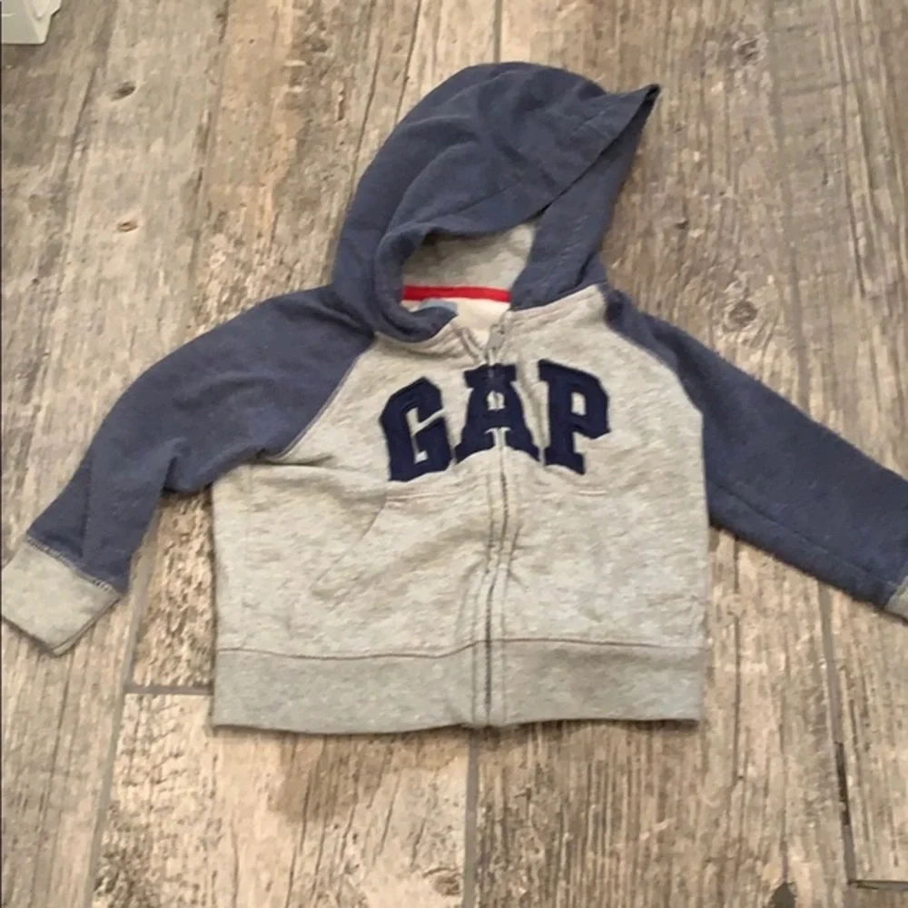 Gap hoodie